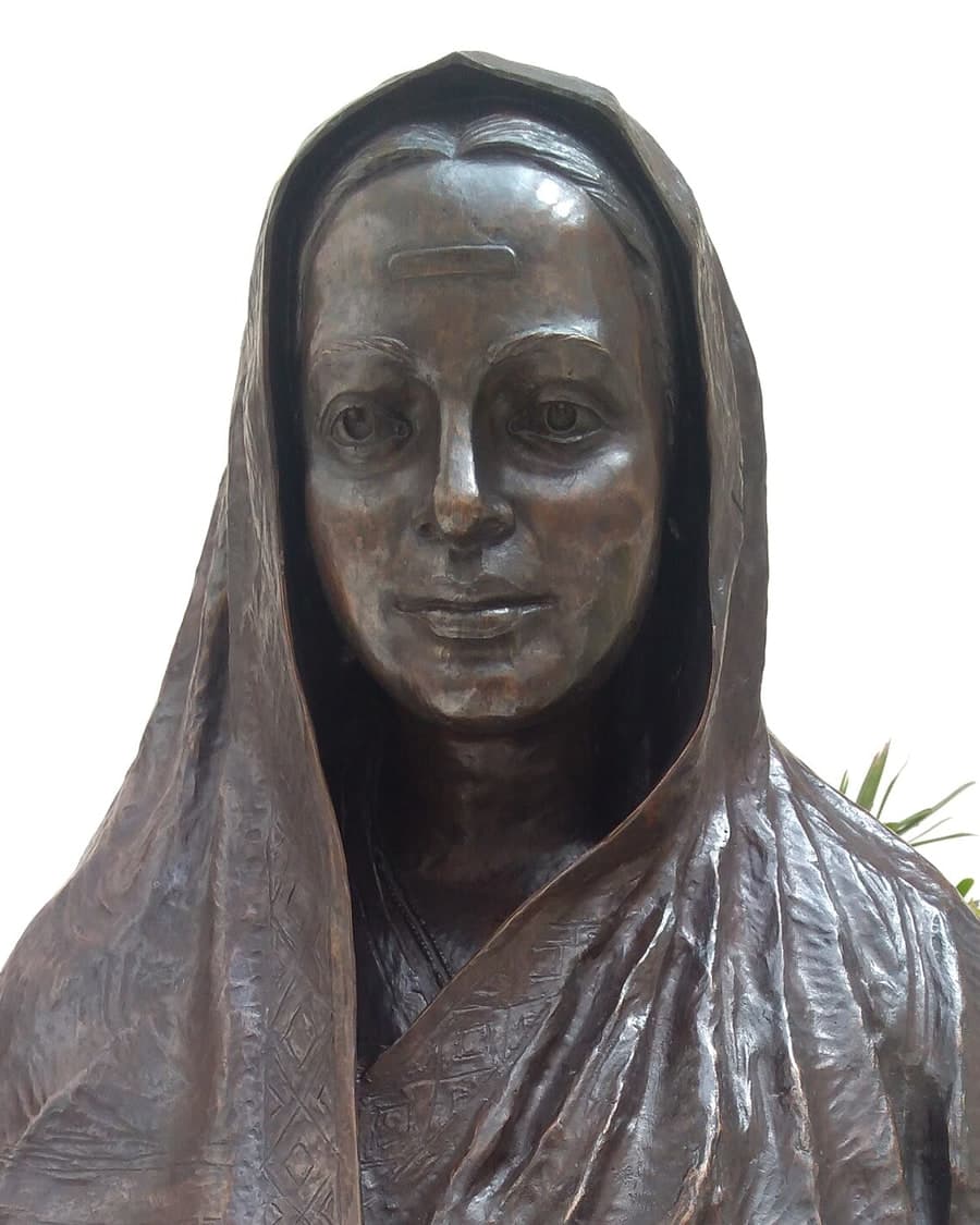 Bronze portrait bust of Savitribai Phule at Maharashtra Sadan, New Delhi